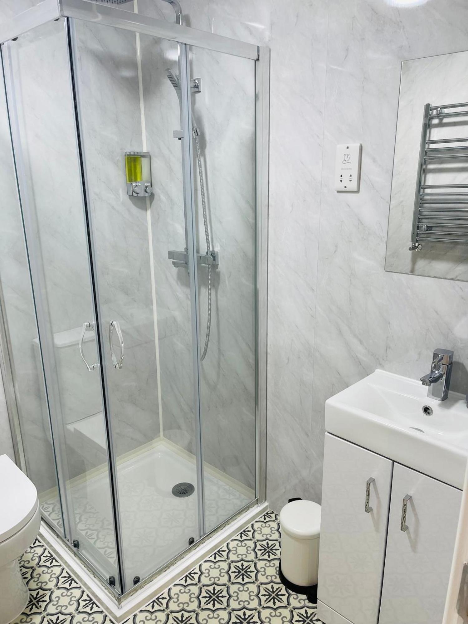 Riverside Premium Double Room E14 London Exterior photo